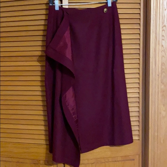 Skirt very nice fabric wool length 30”wait 15” - Picture 2 of 4